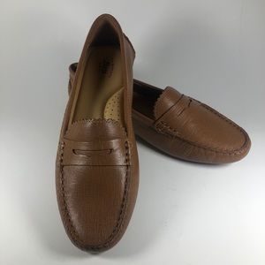 New w/Box Bass Women’s Loafer Leather Tan 8.5M